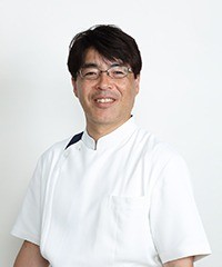 山内　基雄